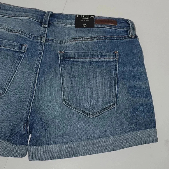 BLANK NYC Non-Distressed Roll Up "The Fulton" Jean Shorts NWT - Picture 6 of 8